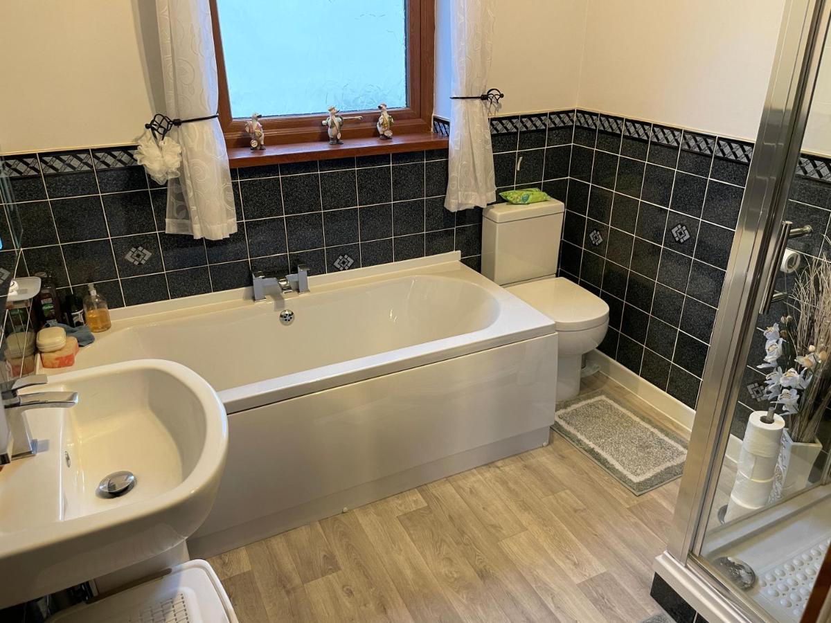 Dyffryn Taf - Spacious 3 Bedroom Bungalow Close To Amenities St Clears Luaran gambar